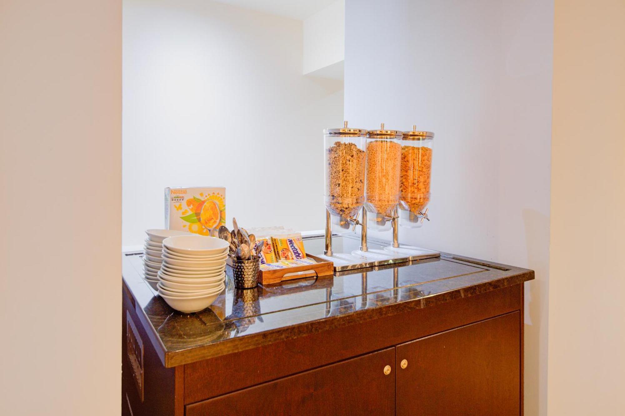 Belvilla Newport City Centre Hotel - Lifestyle Kültér fotó